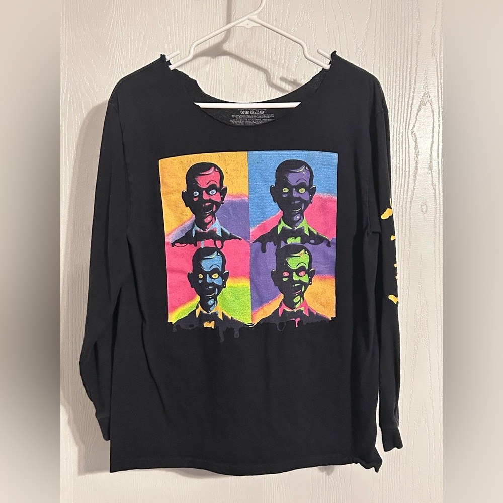 Colorful Goosebumps Graphic Long Sleeve Shirt | Size Medium